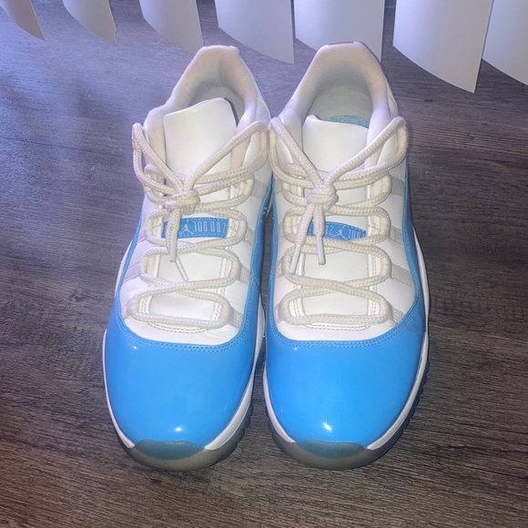 Air Jordan 11 Retro Low White/ University Blue - Picture 1 of 4